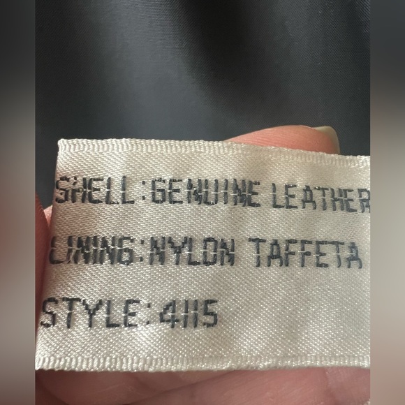 Wilsons Leather Womens Long Black Coat Shaw!
Collar Mid Length - Picture 14 of 17